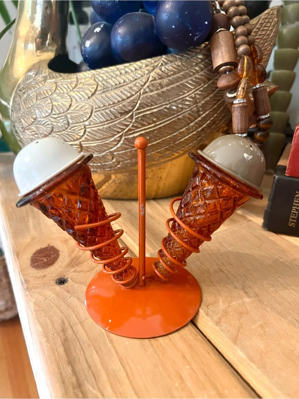 Vintage 1940s 50s Amber Glass ICE CREAM CONE Parlor Salt & Pepper Shakers Set
